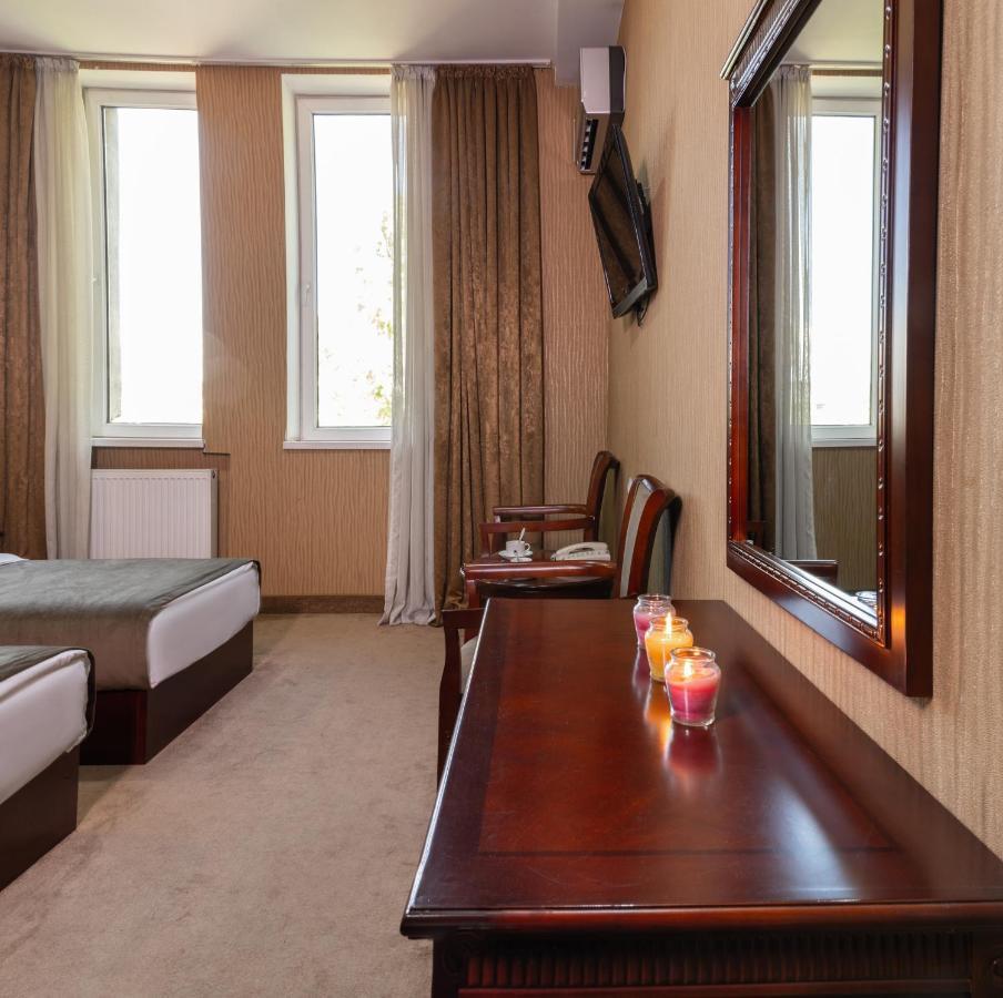 טביליסי Margo Palace Hotel מראה חיצוני תמונה