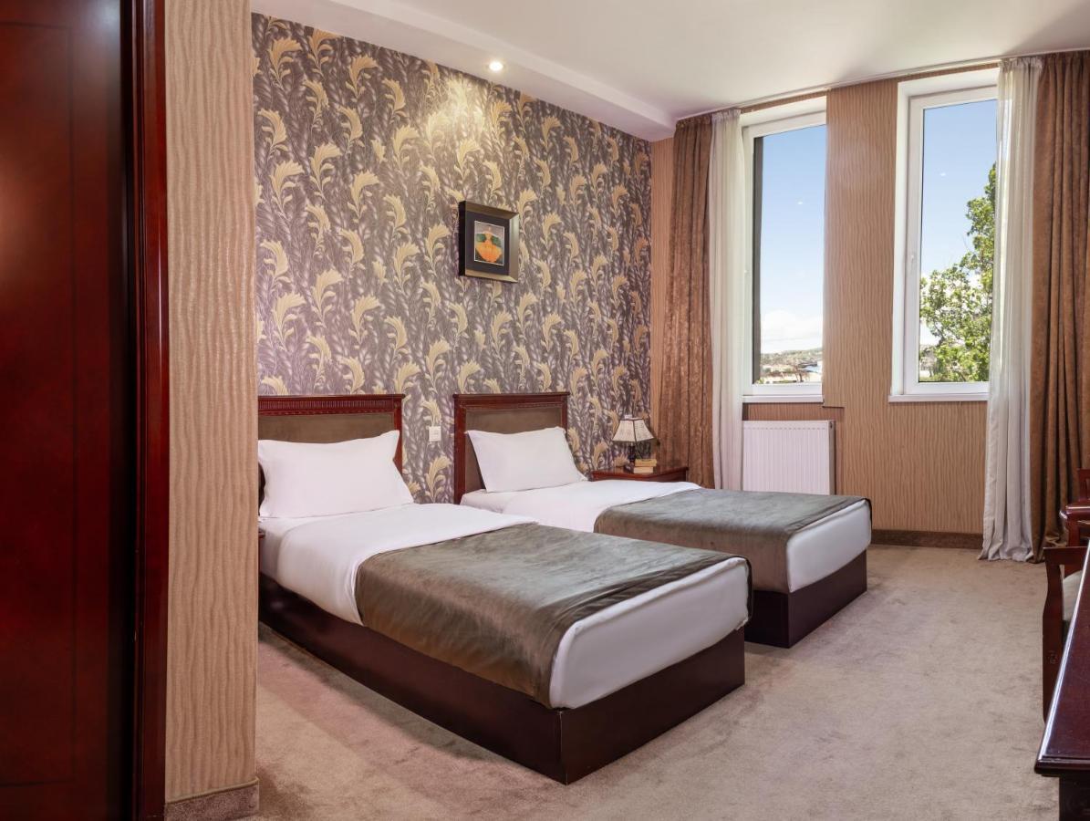 טביליסי Margo Palace Hotel מראה חיצוני תמונה