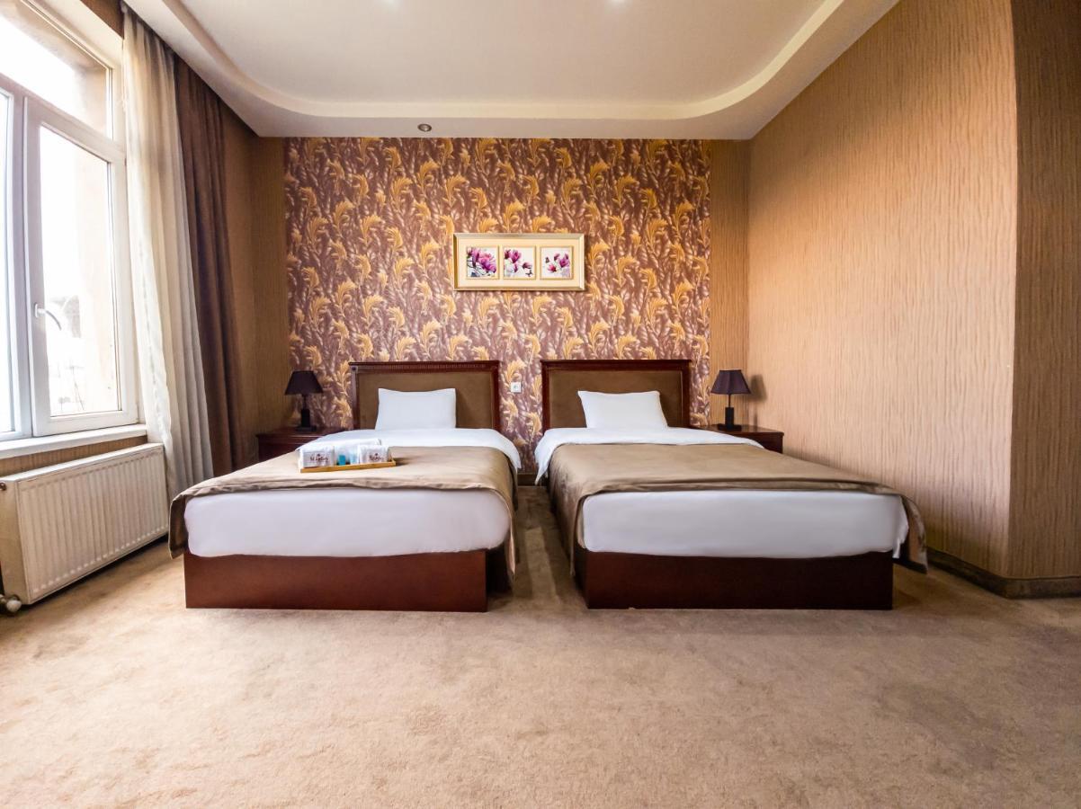 טביליסי Margo Palace Hotel מראה חיצוני תמונה