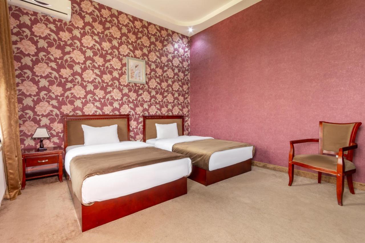 טביליסי Margo Palace Hotel מראה חיצוני תמונה