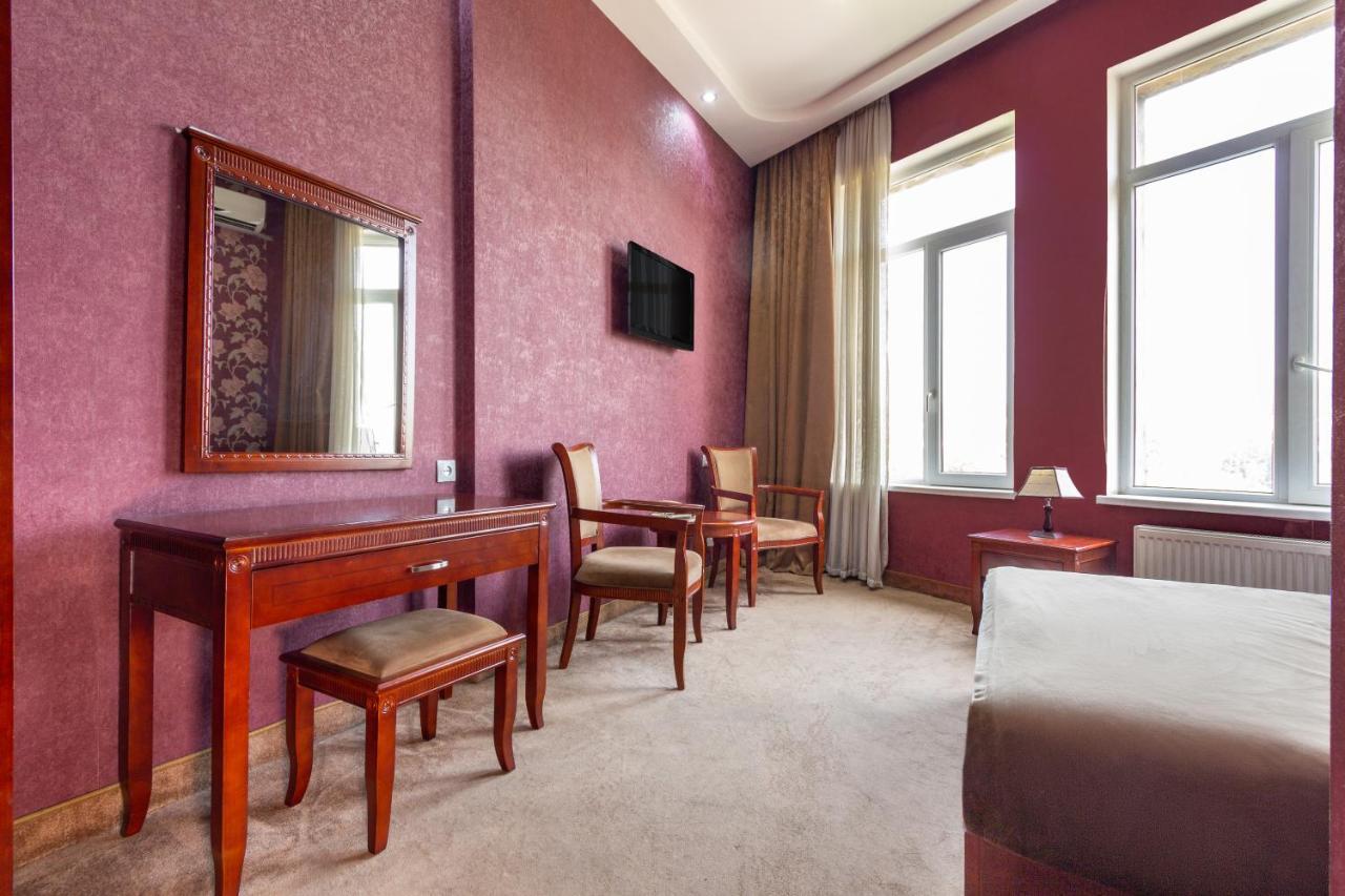 טביליסי Margo Palace Hotel מראה חיצוני תמונה