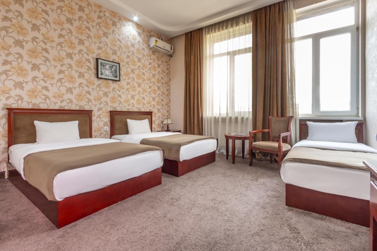 טביליסי Margo Palace Hotel מראה חיצוני תמונה