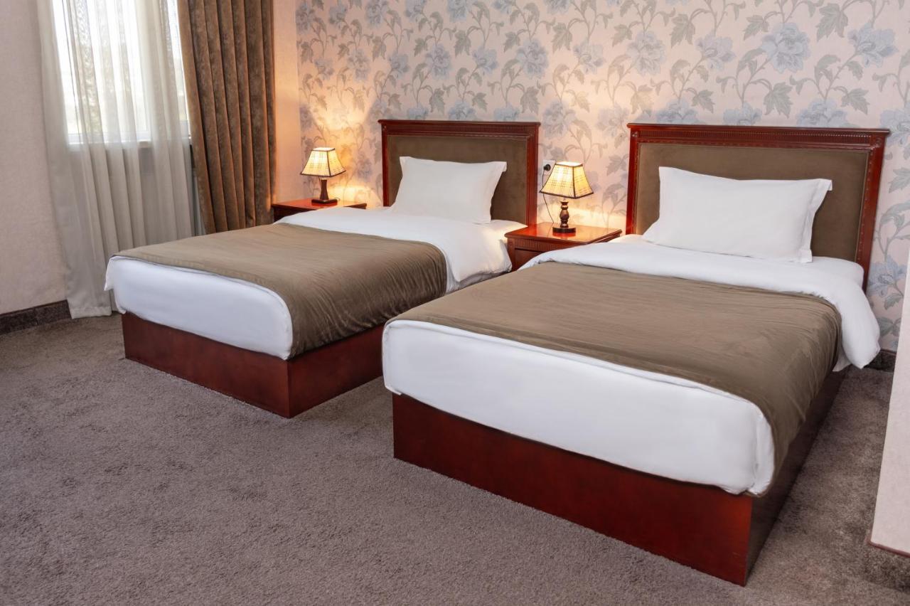 טביליסי Margo Palace Hotel מראה חיצוני תמונה