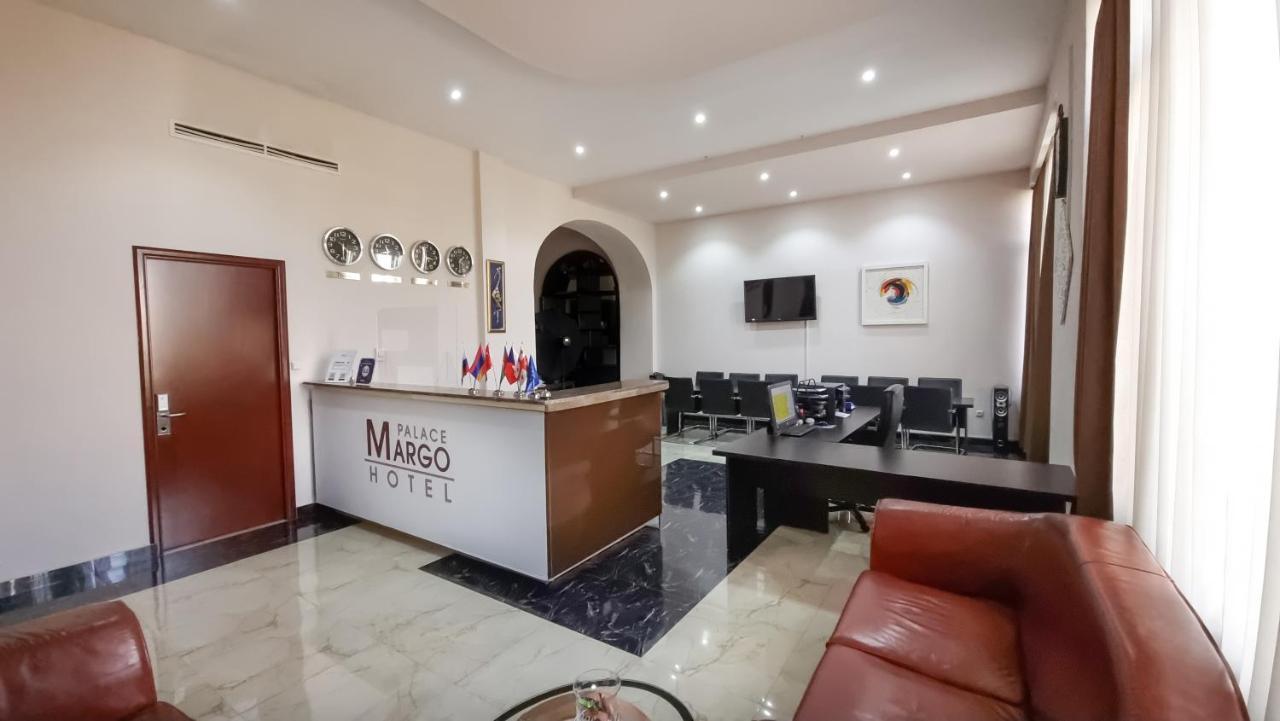 טביליסי Margo Palace Hotel מראה חיצוני תמונה