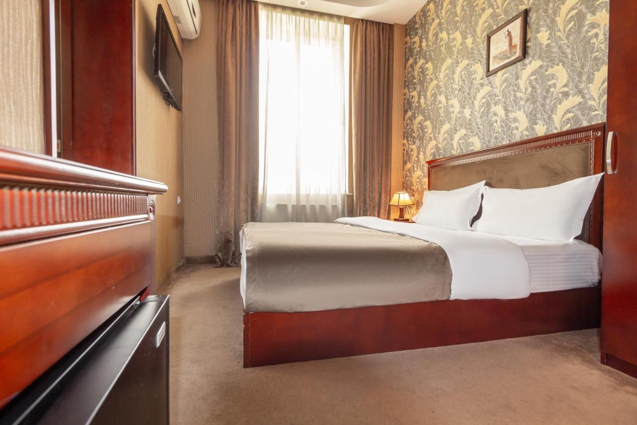 טביליסי Margo Palace Hotel מראה חיצוני תמונה