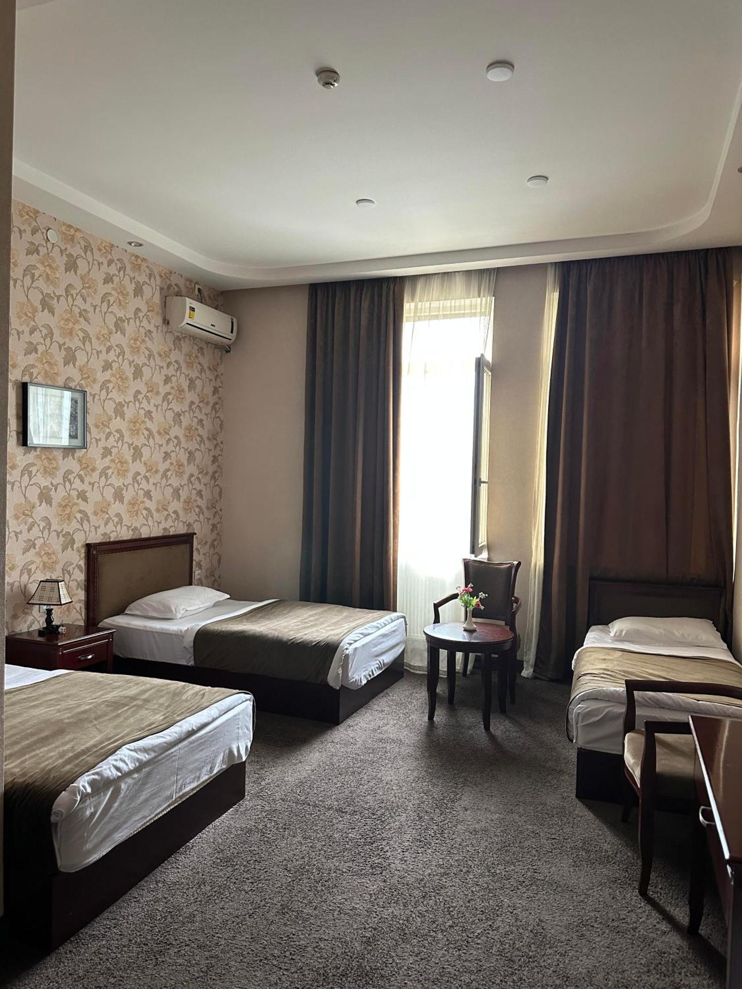 טביליסי Margo Palace Hotel מראה חיצוני תמונה